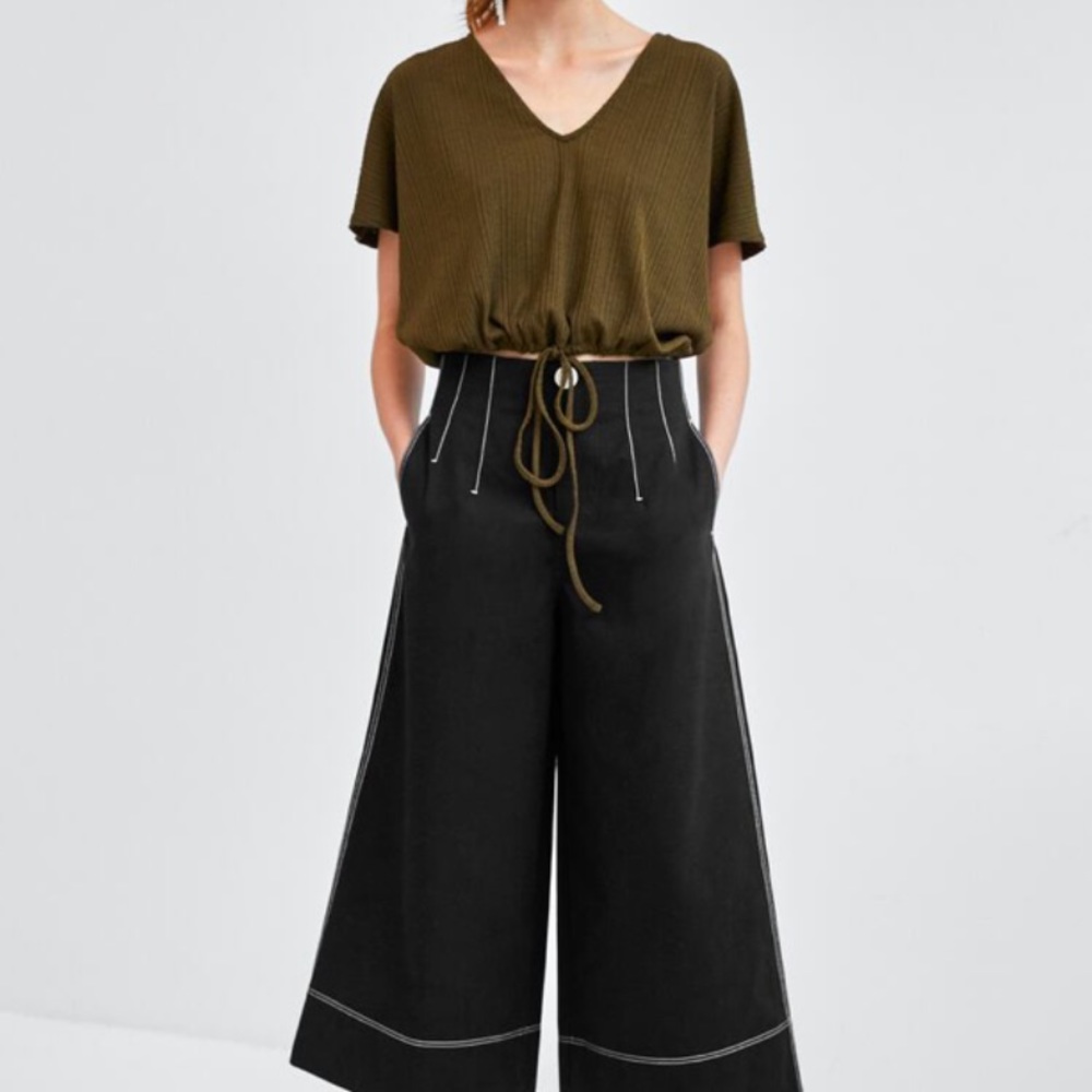 Zara Drawstring Top - Picture 2 of 3